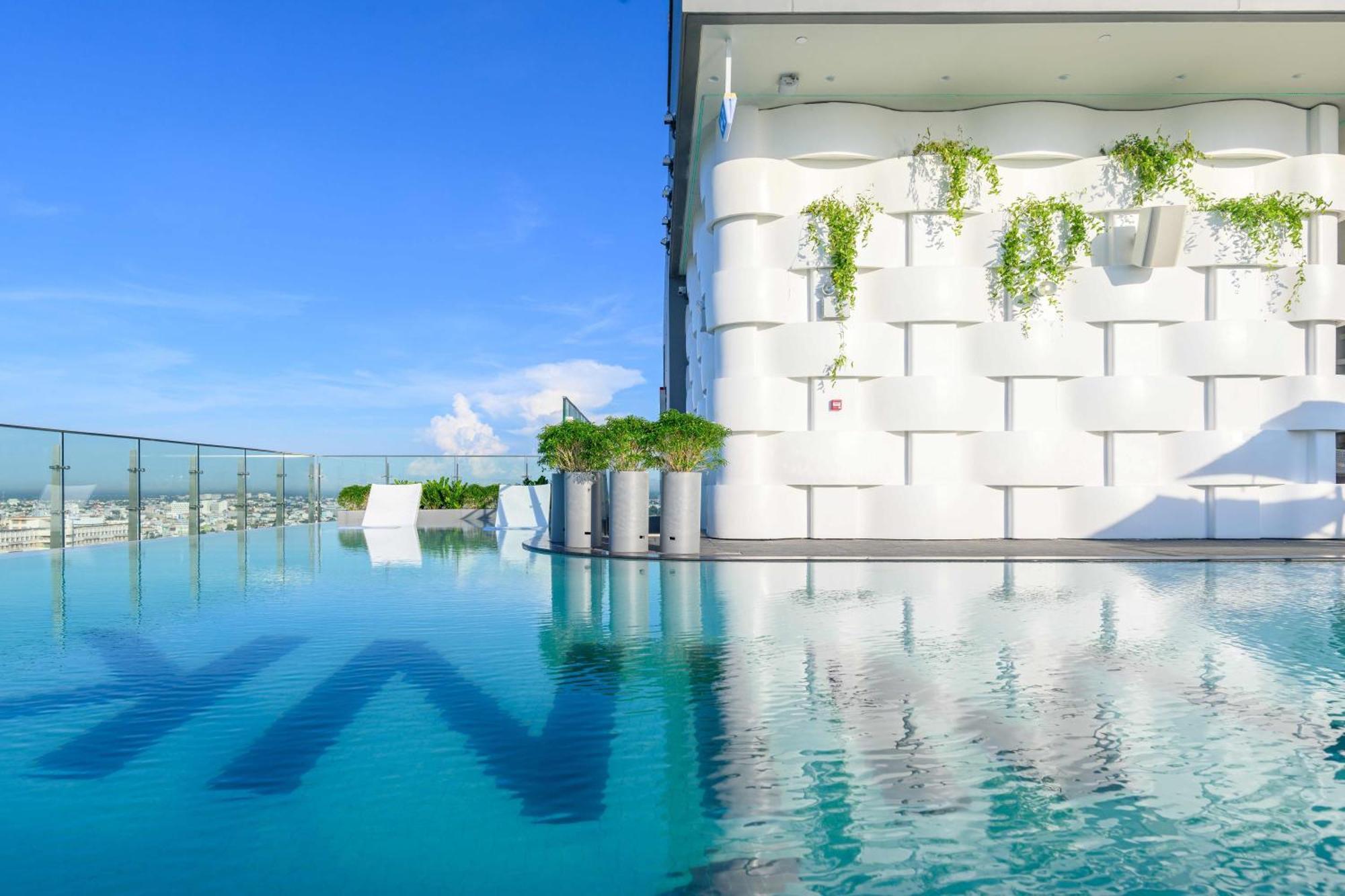 Wink Hotel Can Tho Ninh Kieu Wharf - 24Hrs Stay & Rooftop Pool Bar Екстериор снимка